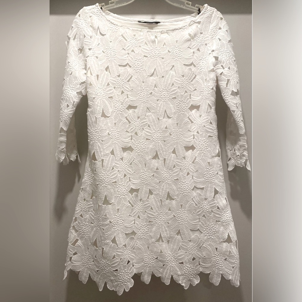 White Crochet Lace Overlay Short Shift Dress With Mid-Length Half Sleeves - S